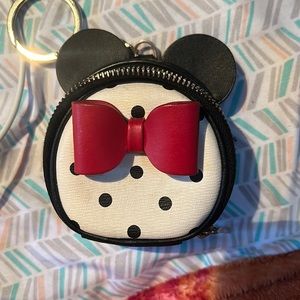 A use Kate Spade keychain